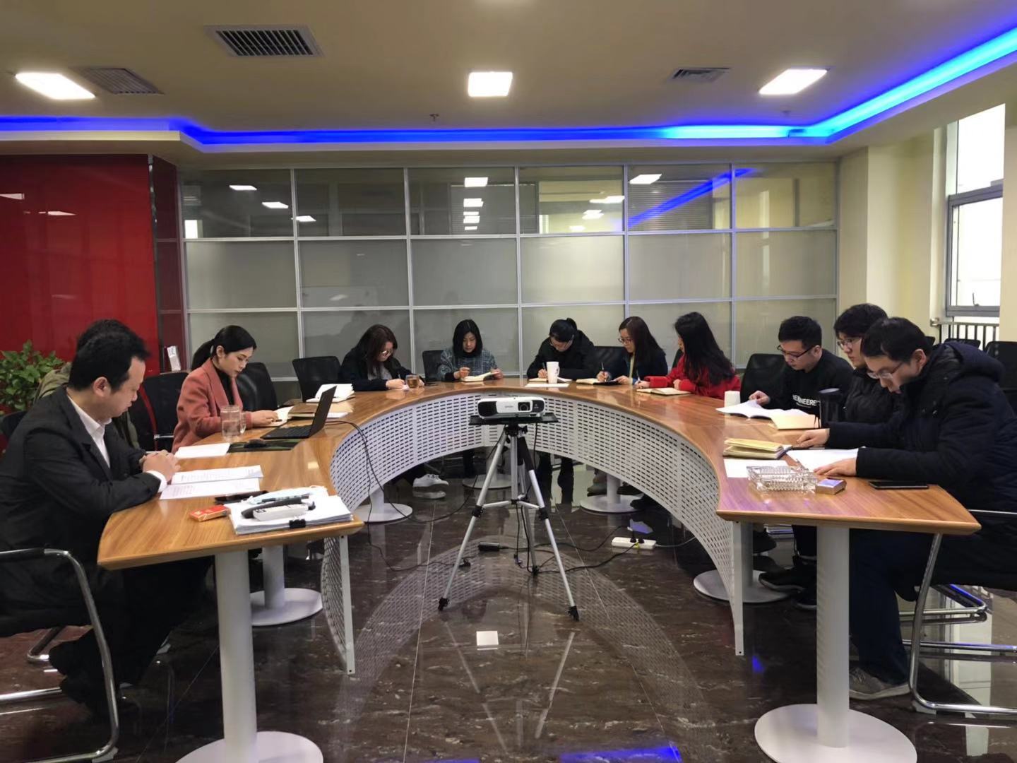 20190301研究院公司組織傳達學(xué)習2019年工作會議暨一屆三次次職代會精神.jpg