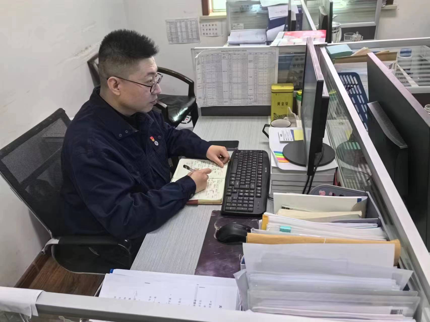 監測公司先進個人—市場部職員王琦.jpg